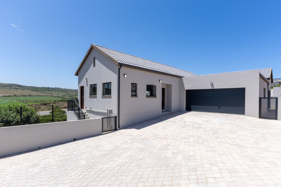 3 Bedroom Property for Sale in Reebok Western Cape